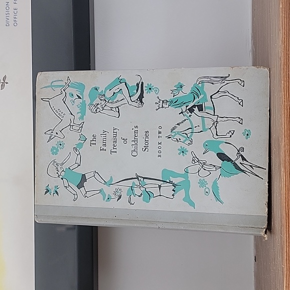 Vintage Bundle of 1950s children's books - Picture 3 of 5